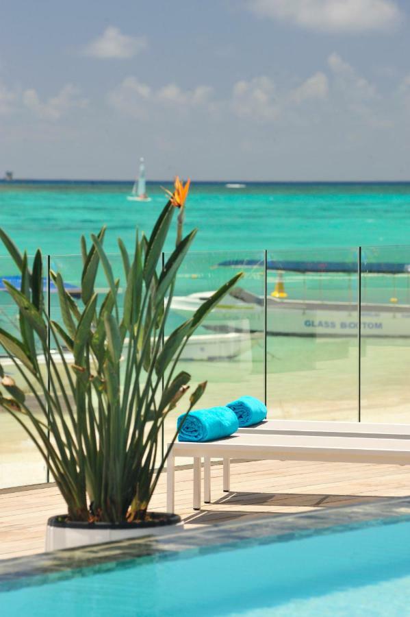 Obiches Luxury Beachfront Apartment Trou-Aux-Biches Buitenkant foto